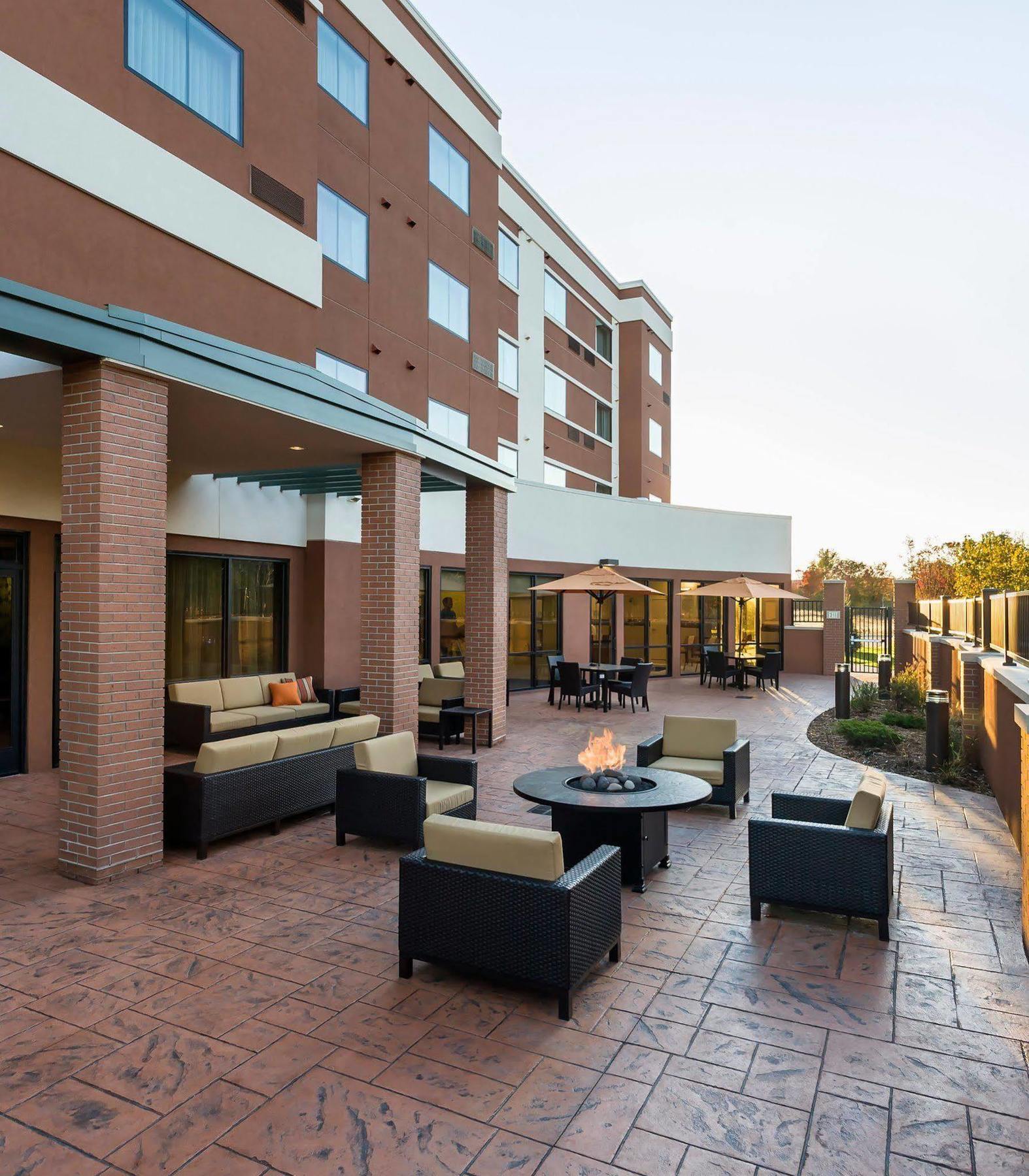 Courtyard By Marriott Kalamazoo Portage Dış mekan fotoğraf